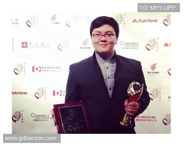 无绯闻的足球明星如何在聚光灯下保持低调与专注的职业生涯